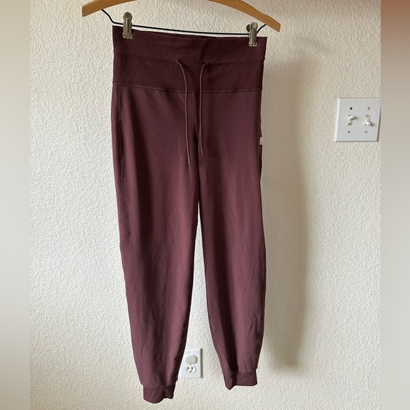 Vuori Daily Leggings in Burnt Sienna Size XS - Picture 3 of 8